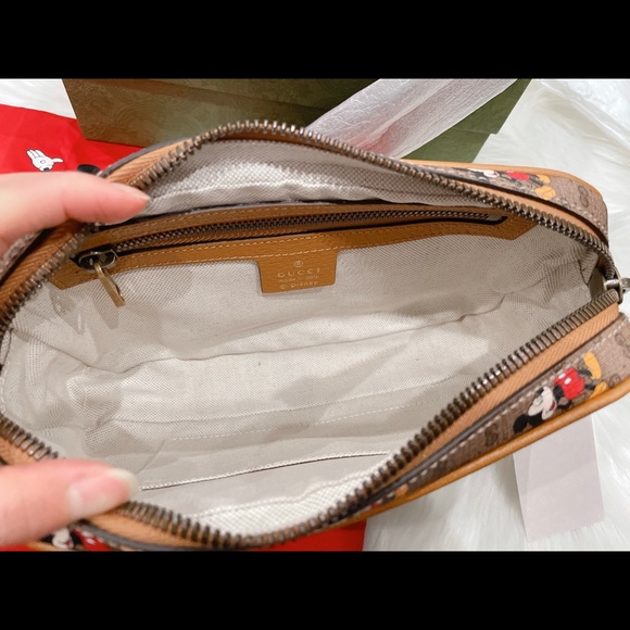 Gucci x Disney Mickey Mouse belt bag - Picture 6 of 9